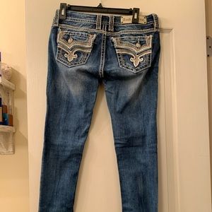 Rock Revival 27 skinny jeans “Kai” style